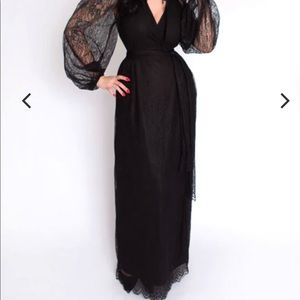 Le femme en noir black lace wrap dress
